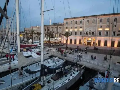 Banchina centrale, harbour in Brindisi, Italy — photo 2