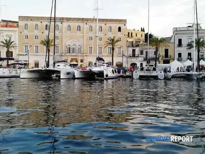 Banchina centrale, harbour in Brindisi, Italy — photo 4