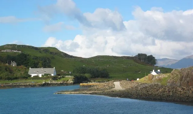 Port Mòr, harbour in United Kingdom