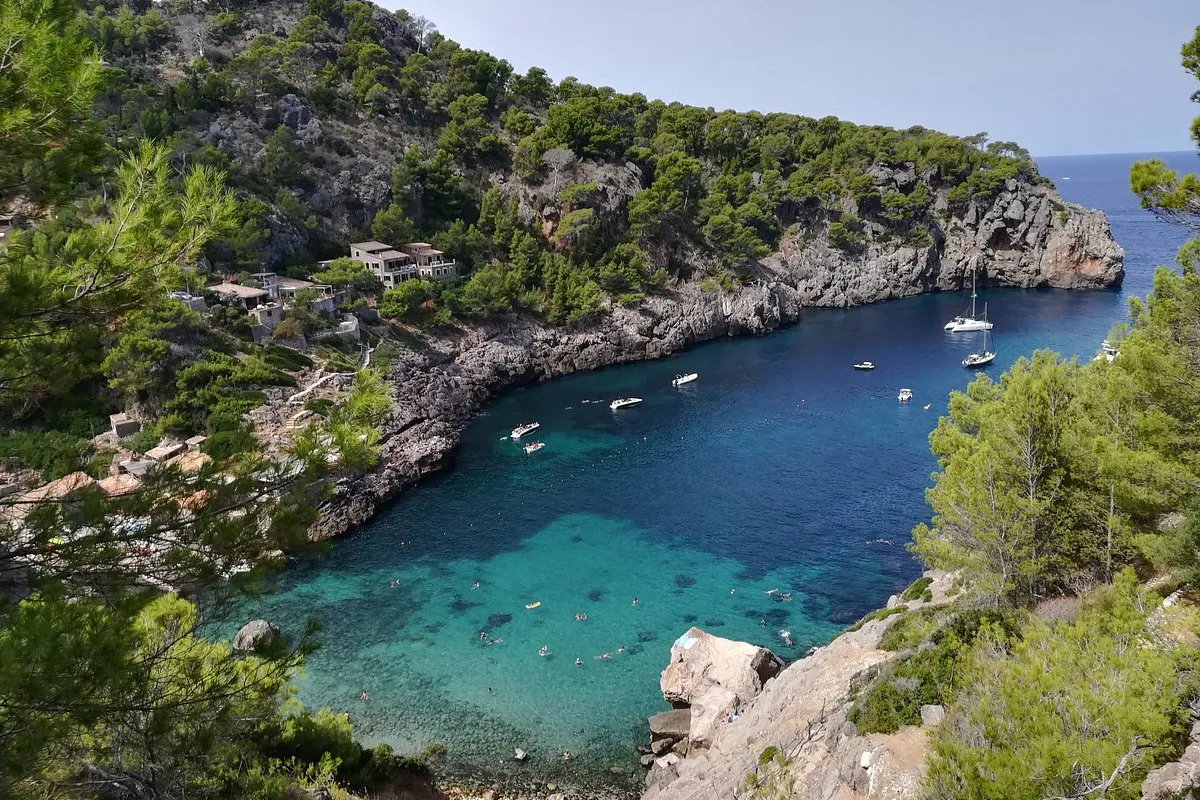 Cala Deià, anchorage in Spain — photo 6