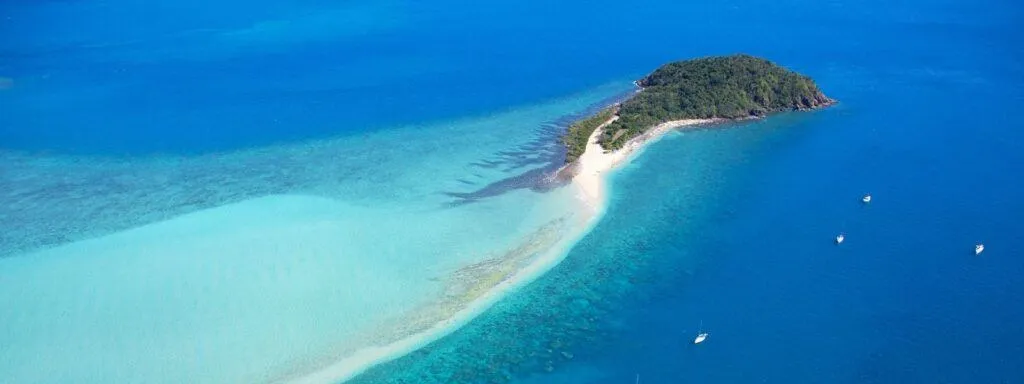 Stonehaven Bay, anchorage in Hayman Island, Australia — photo 3