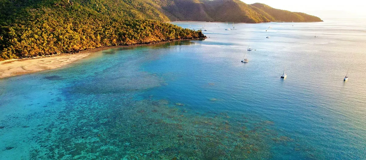 Stonehaven Bay, anchorage in Hayman Island, Australia