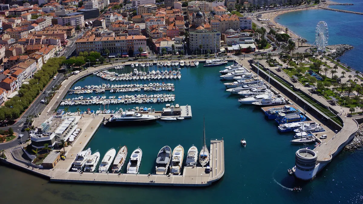 Port d'Agay, stop in Saint-Raphaël, France — photo 8