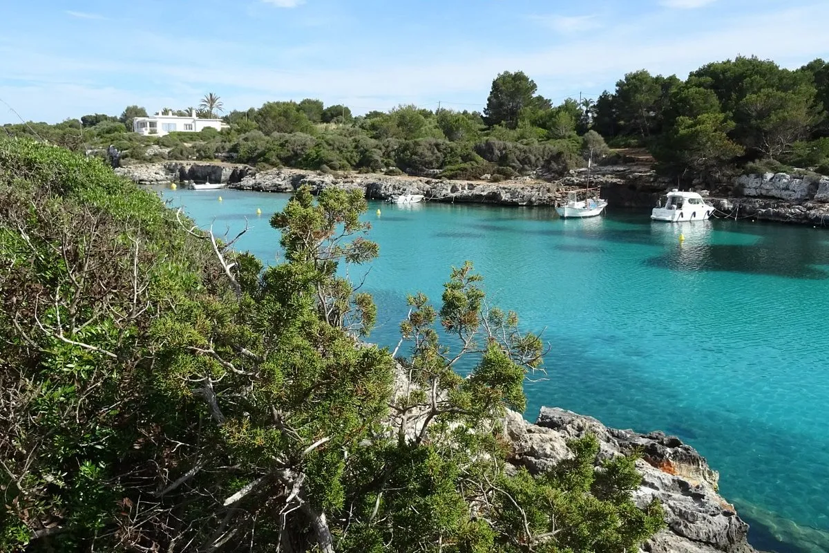 Cala de Santandría, anchorage in Spain — photo 2