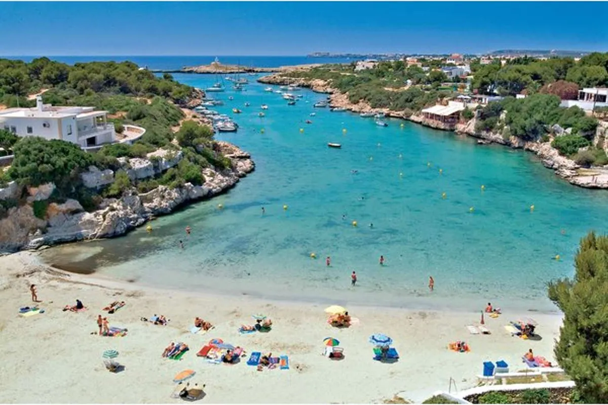 Cala de Santandría, anchorage in Spain — photo 5