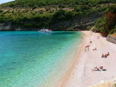 Makrys Gialos, stop in Greece — photo 4