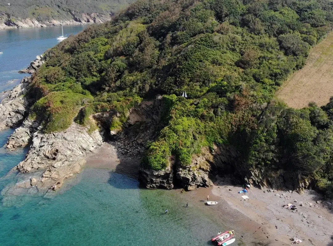 Cellars Beach, stop in United Kingdom