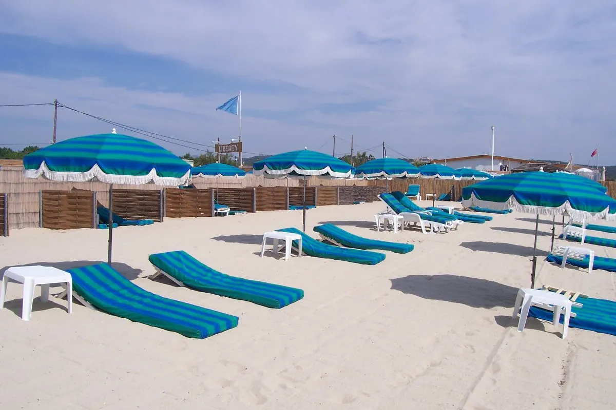 Plage Neptune, stop in Saint-Tropez, France