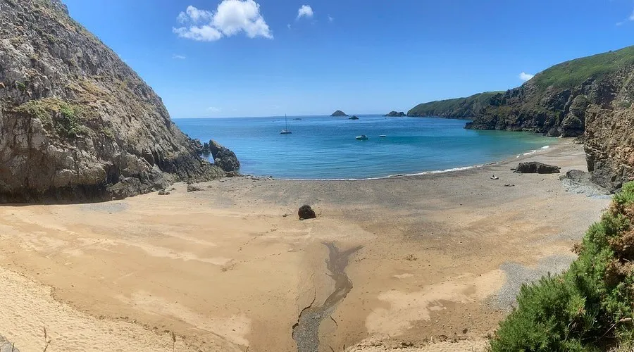 Dixcart Bay, anchorage in Vale, Guernsey