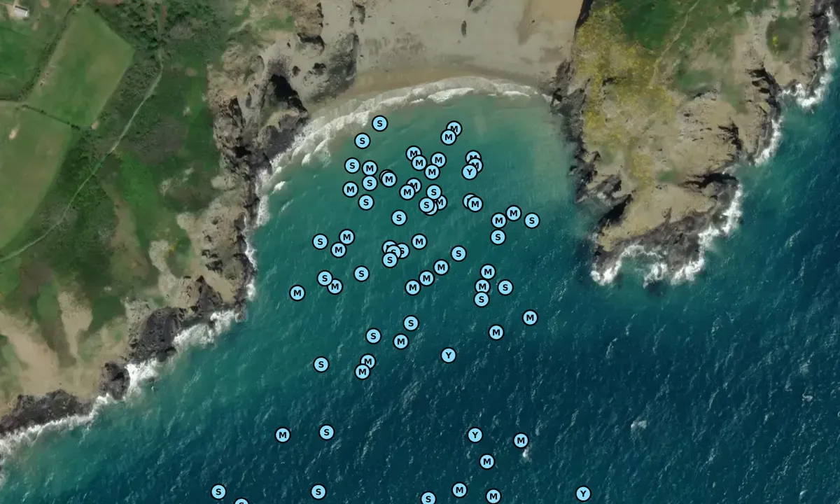Dixcart Bay, anchorage in Vale, Guernsey — photo 2