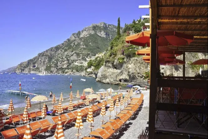 Gavitella beach, stop in Arienzo, Italy — photo 8