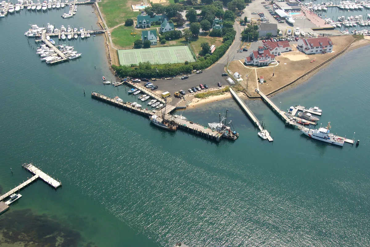 Montauk Harbor, harbour in Town of East Hampton, United States