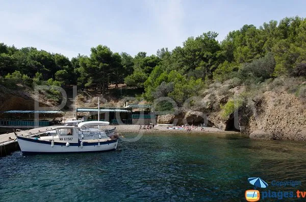 Calanque Saint-Pierre, anchorage in France