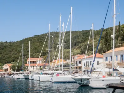 Kioni Bay, anchorage in Stavros, Greece — photo 5