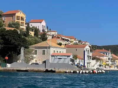 Kioni Bay, anchorage in Stavros, Greece — photo 4