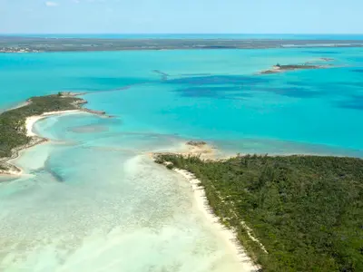Meeks Patch Island Anchorage in North Eleuthera, Bahamas — photo 2