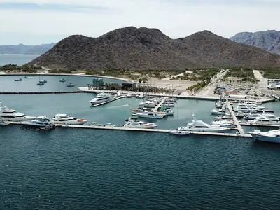 Puerto Escondido, anchorage in Puerto Escondido, Mexico — photo 2