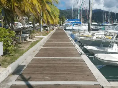 Apooiti Marina