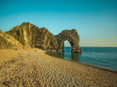Lulworth Cove, anchorage in United Kingdom — photo 4