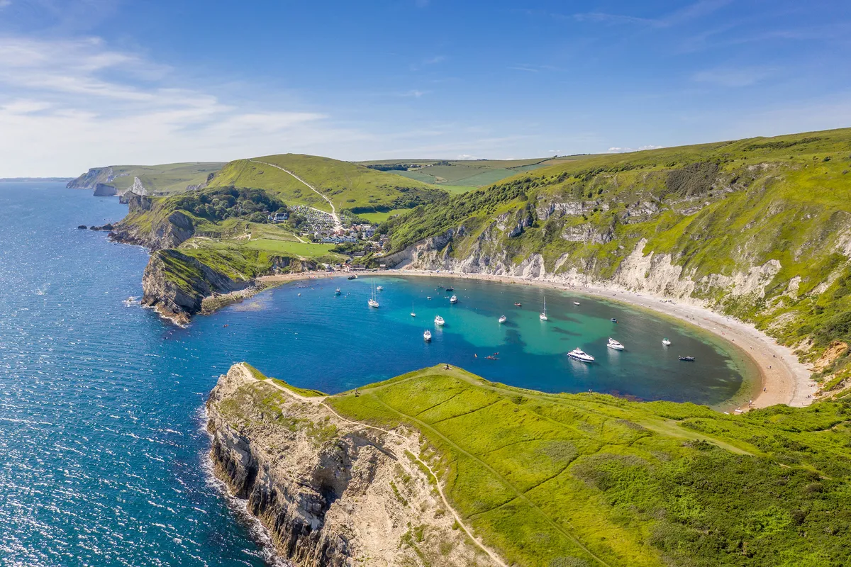 Lulworth Cove, anchorage in United Kingdom — photo 3