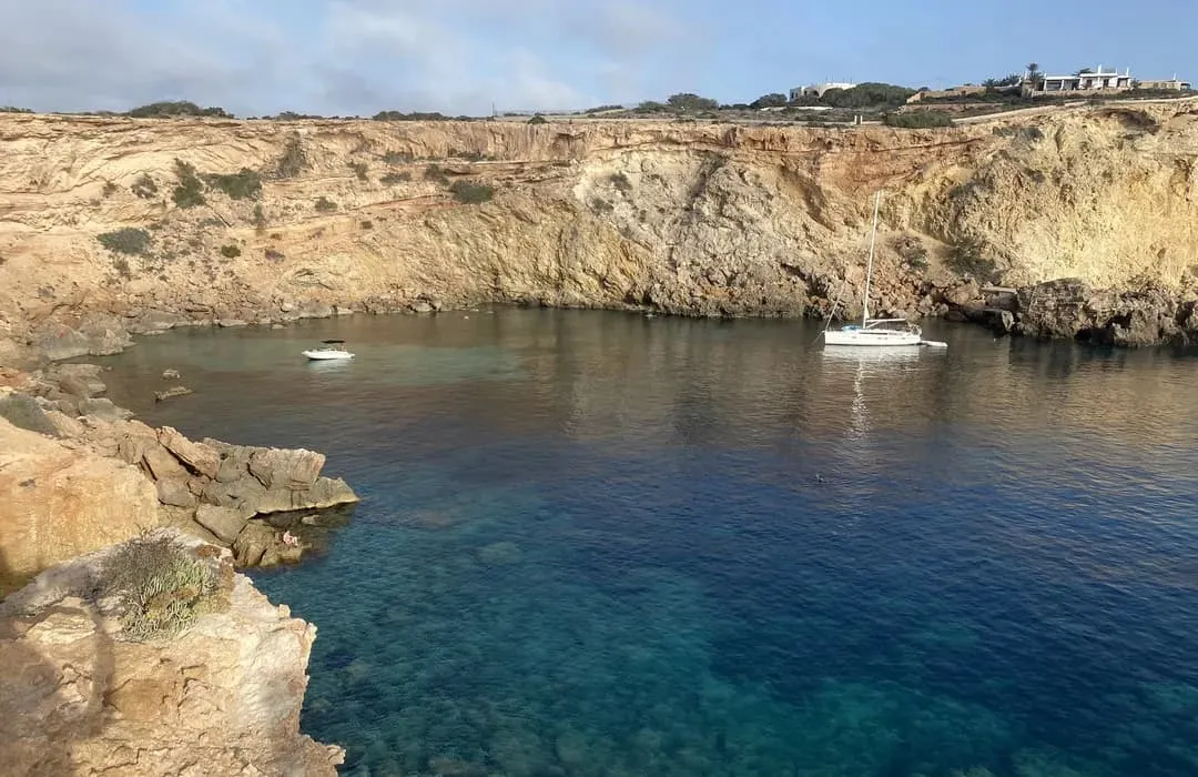Cala Codolar, anchorage in Cala de Bou, Spain — photo 9