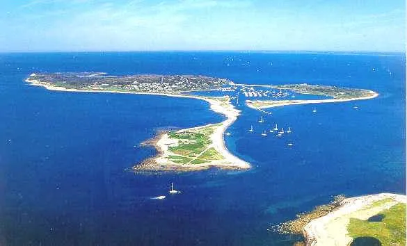 Cuttyhunk Harbor, marina in United States — photo 8
