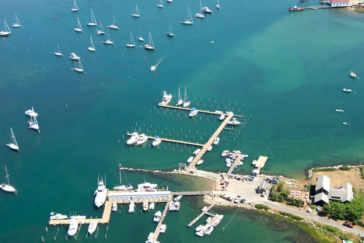 Cuttyhunk Harbor, marina in United States — photo 3