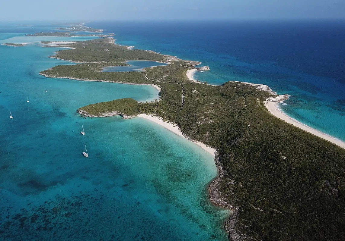 Rudder Cut Cay Anchorage in Exuma, Bahamas — photo 6