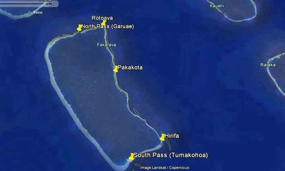 Passe Tumakohua Anchorage in Fakarava, France — photo 4
