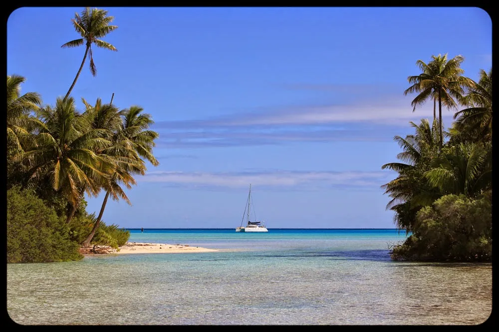 Passe Tumakohua Anchorage in Fakarava, France