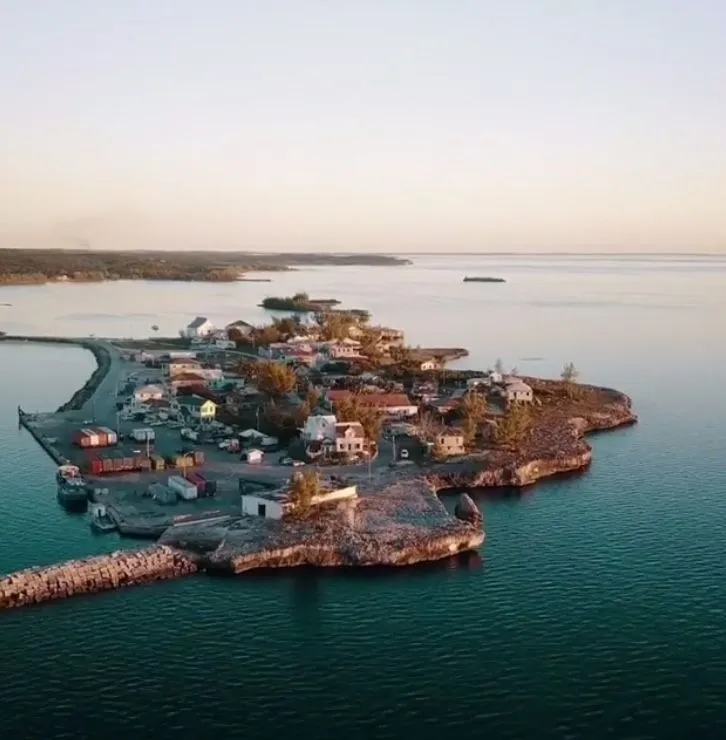 Cupid's Cay, stop in Bahamas