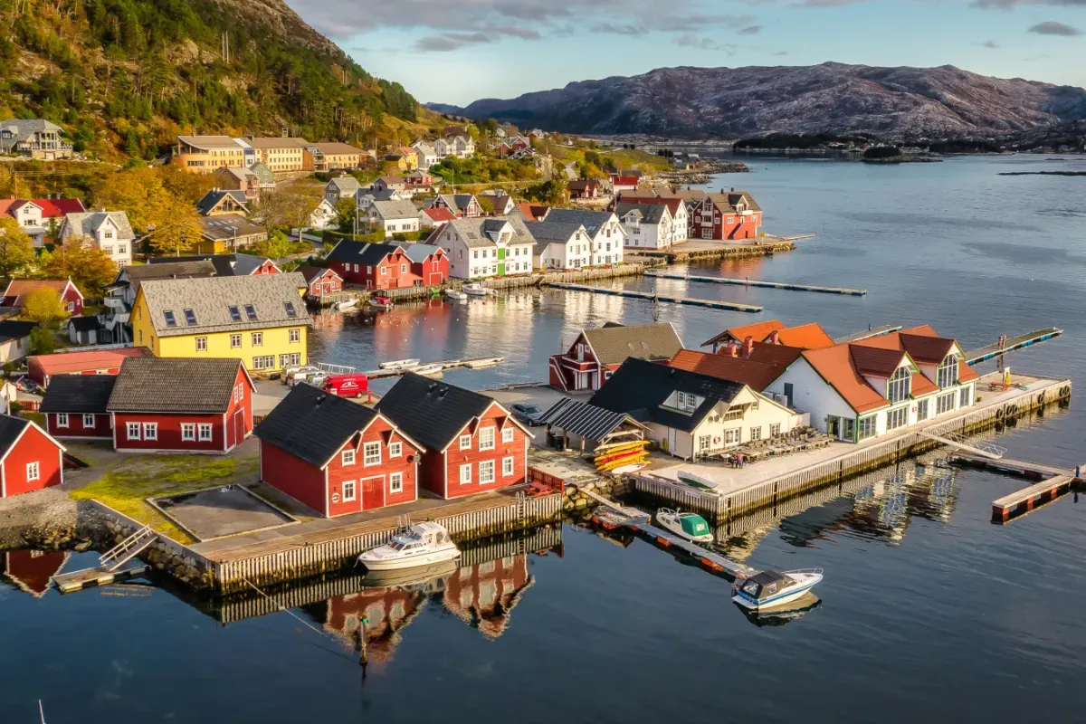 Kalvåg, stop in Norway