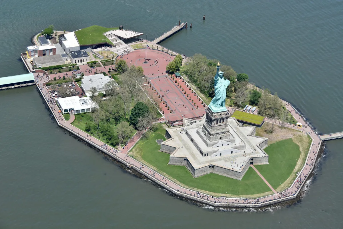 Ellis Island, stop in United States — photo 3