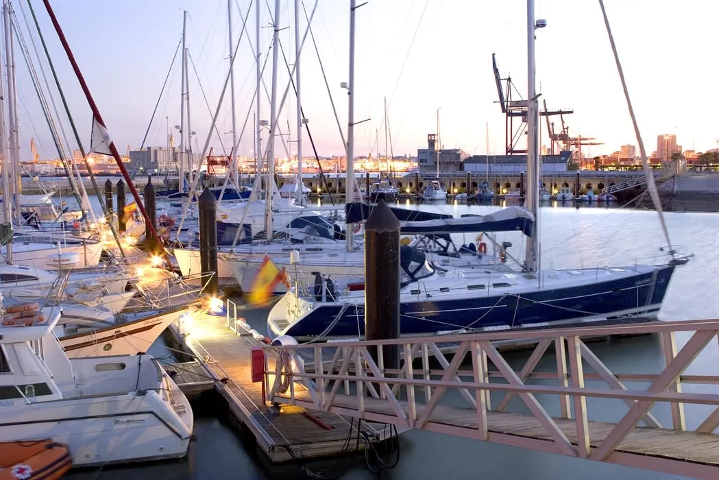 Puerto América, marina in Cádiz, Spain — photo 3