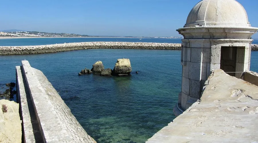 Praia do Forte da Bandeira, stop in Lagos, Portugal — photo 4