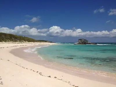 Salt Pond Anchorage in Long Island, Bahamas — photo 4