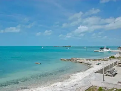 Salt Pond Anchorage in Long Island, Bahamas — photo 3