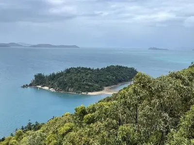 Bauer Bay Beach, stop in Australia — photo 3