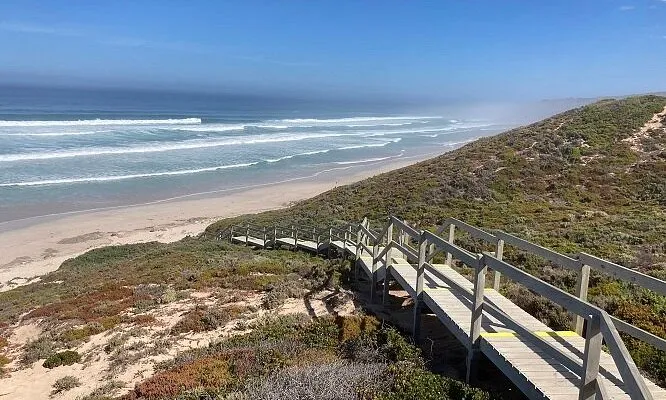 Bauer Bay Beach, stop in Australia — photo 5