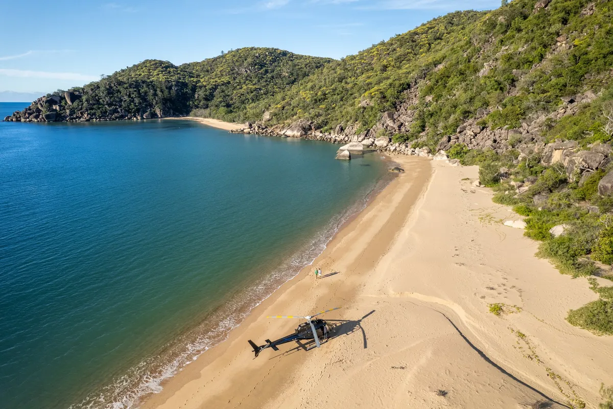 White Lady Bay, stop in Nelly Bay, Australia — photo 3