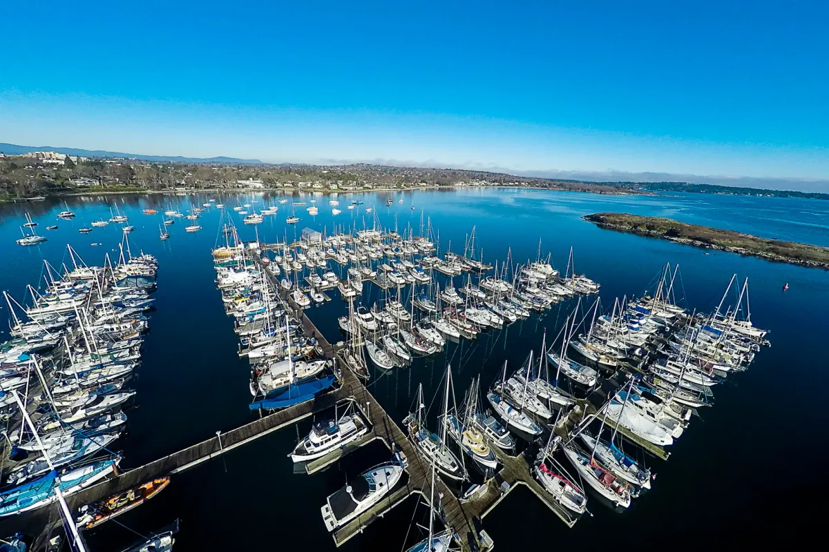 Ship Point Marina, stop in Oak Bay