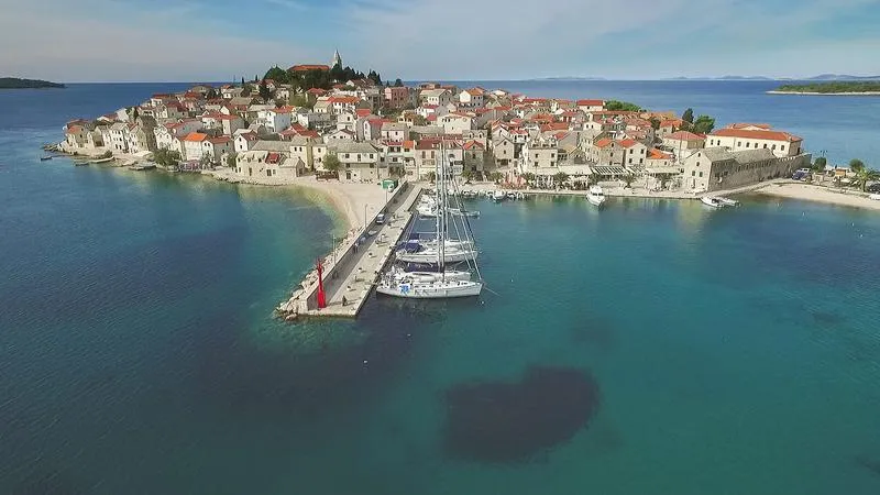 Old harbour, marina in Primošten, Croatia — photo 2