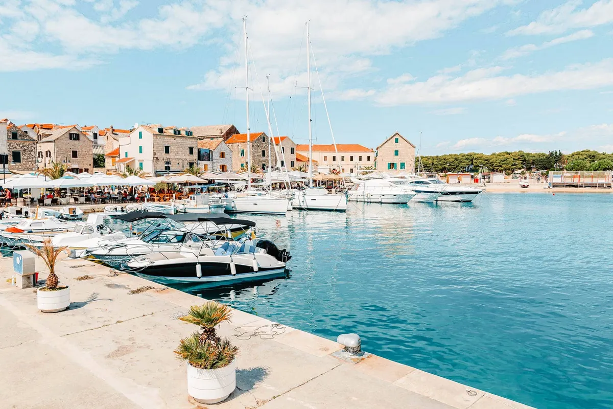 Old harbour, marina in Primošten, Croatia — photo 3