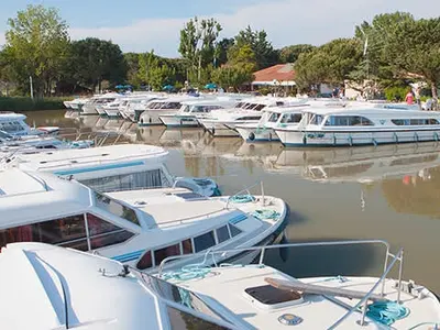 Le Boat Marina in Casier, Italy — photo 2