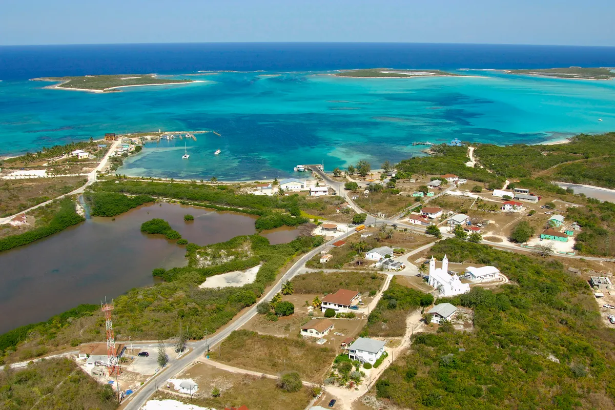 Clarence Town Harbour, anchorage in Long Island, Bahamas — photo 2