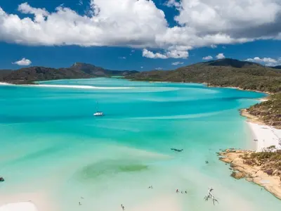 Airlie Bay, stop in Airlie Beach, Australia — photo 4