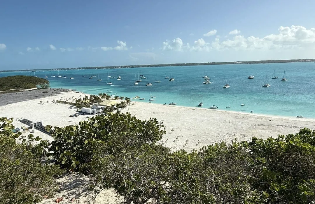 Hurricane Hole 3 Anchorage in Exuma, Bahamas — photo 2