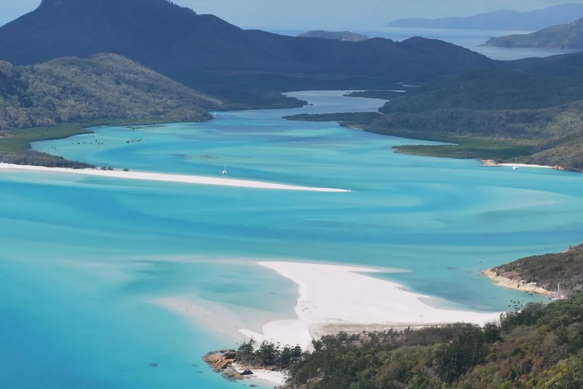 Whitehaven Beach, stop in Australia — photo 6