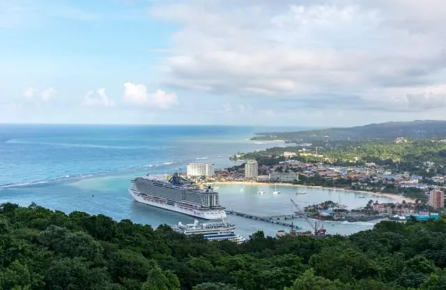 Port of Kingston, harbour in United States — photo 3