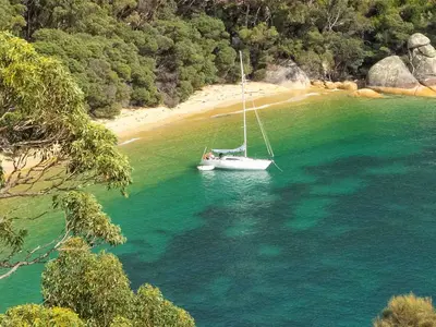 Refuge Cove, stop in Canada — photo 3